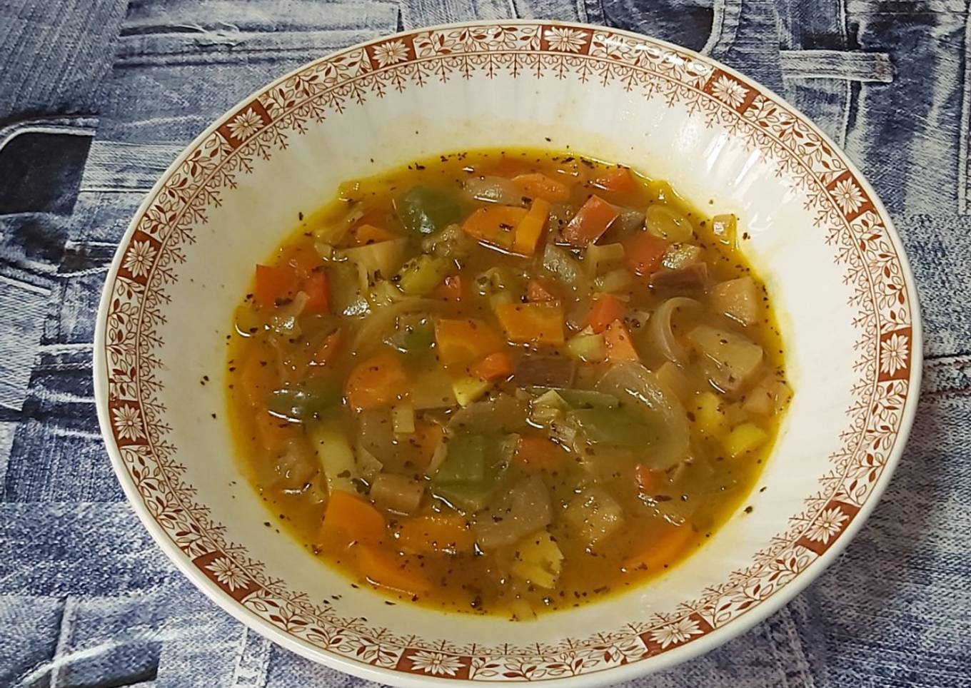 Sopa de verduras vegana