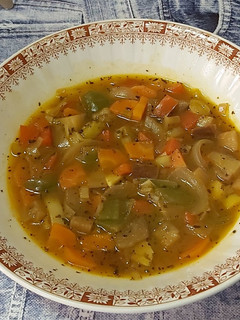 Una foto de Sopa de verduras vegana