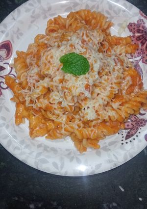 A picture of Pasta in Arrabiata sauce.