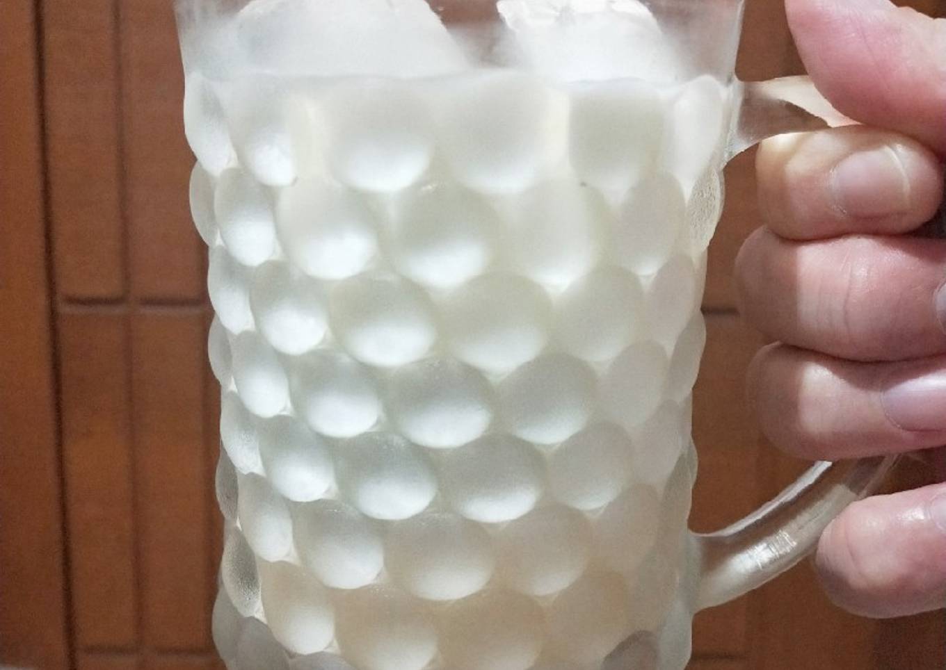 64. Es Susu Yakult