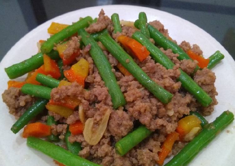 Langkah Mudah untuk Menyiapkan Daging cincang cah buncis wortel, Bisa Manjain Lidah