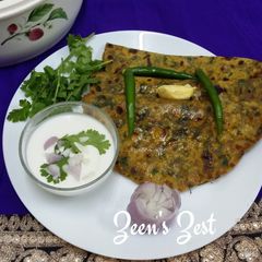 A picture of Palak and Methi Missi Roti.