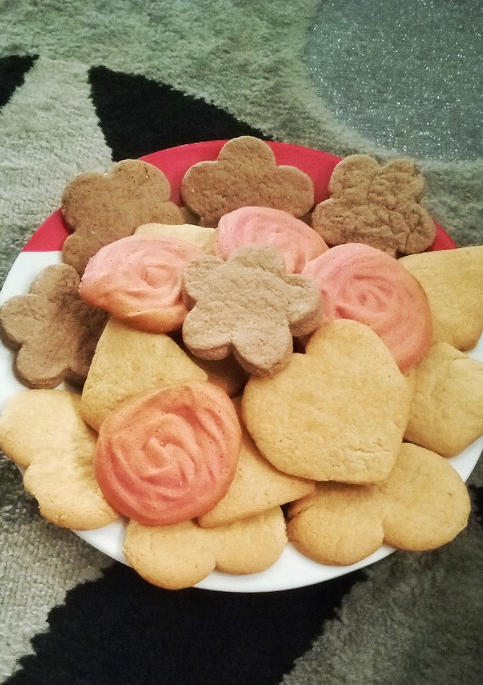 A picture of Cookies from leftover buttercream.