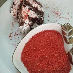 A picture of Edible glitter with beetroot.