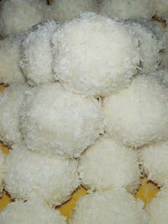 Túrós kókuszgolyó recept fotója