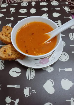 A picture of Tomato soup.