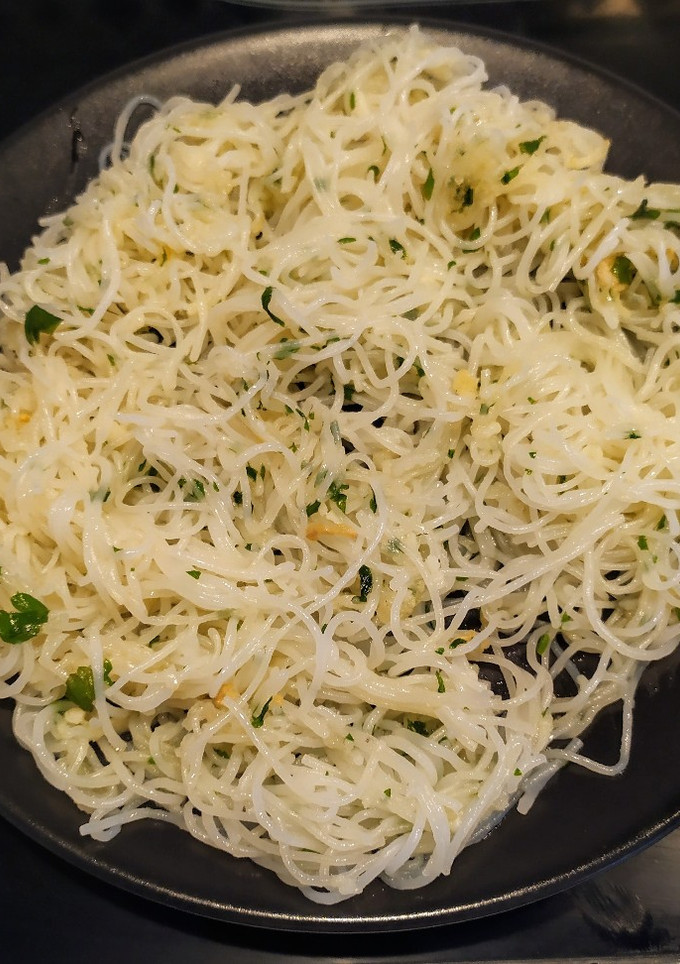 Una foto de Fideos chinos a lo pobre