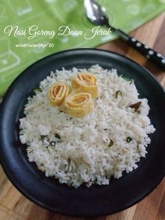 Foto resep Nasi Goreng Daun Jeruk