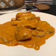 Pavo a la plancha con salsa de pimiento rojo