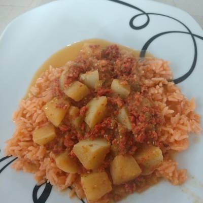 Longaniza en salsa verde con papas Receta de Bonnie Maldonado - Cookpad