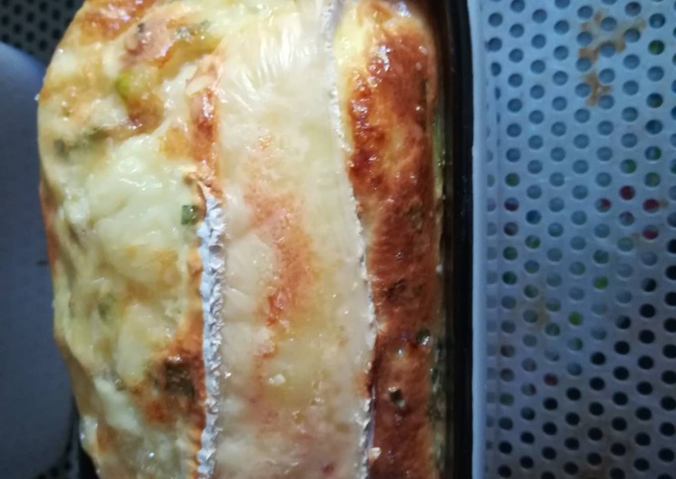 Quiche sans pâte à la courgette et au camembert