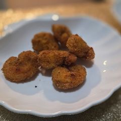 A picture of Crispy fried shrimps.