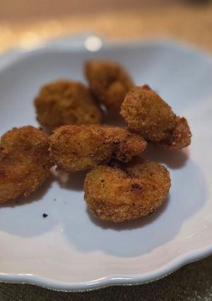 A picture of Crispy fried shrimps.