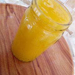 A picture of Mango puree.