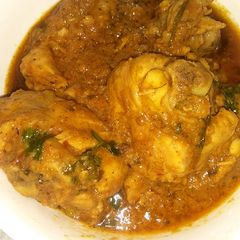 A picture of Jhat paat chicken karhai.