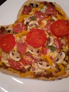 عکسی از دستور پیتزا مخلوط🍕