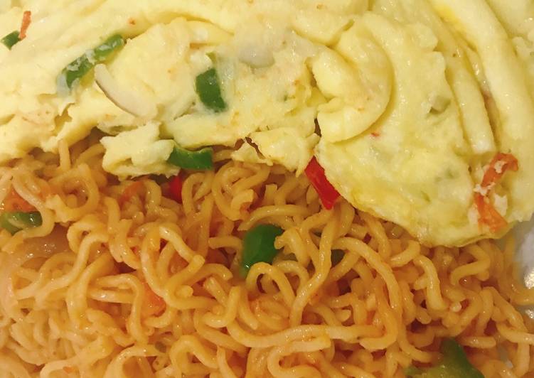 Recipe of Ultimate Noodle and fried egg