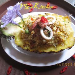 A picture of Thai Pineapple Fried Rice (KHAO PHAD SAPPAROT).