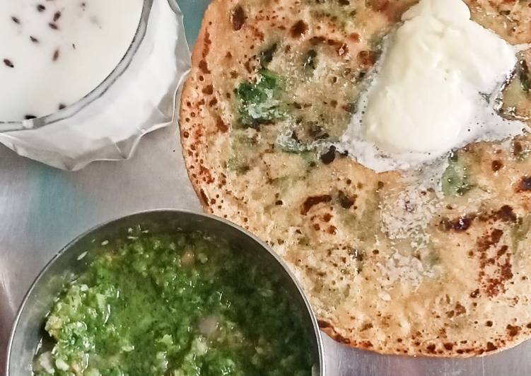 Easiest Way to Prepare Quick Spinach Paratha with Mint chutney &amp; Buttermilk