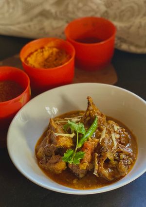 A picture of Chana Gosht Awadhi style.