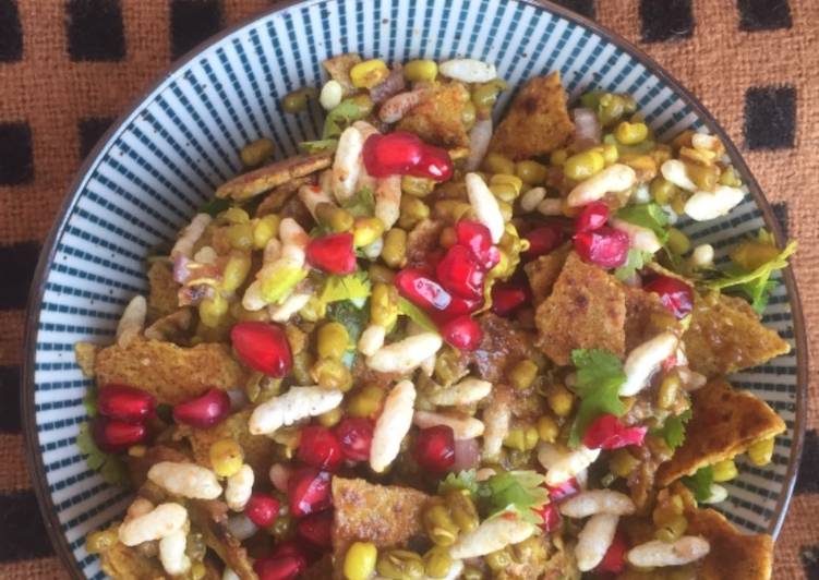 Recipe of Speedy Oil free Khakra bhel