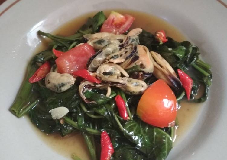 Cah kangkung siram kerang