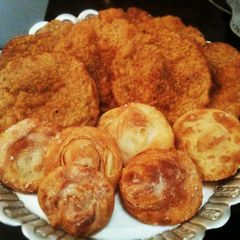 A picture of Sweet Chiroti.