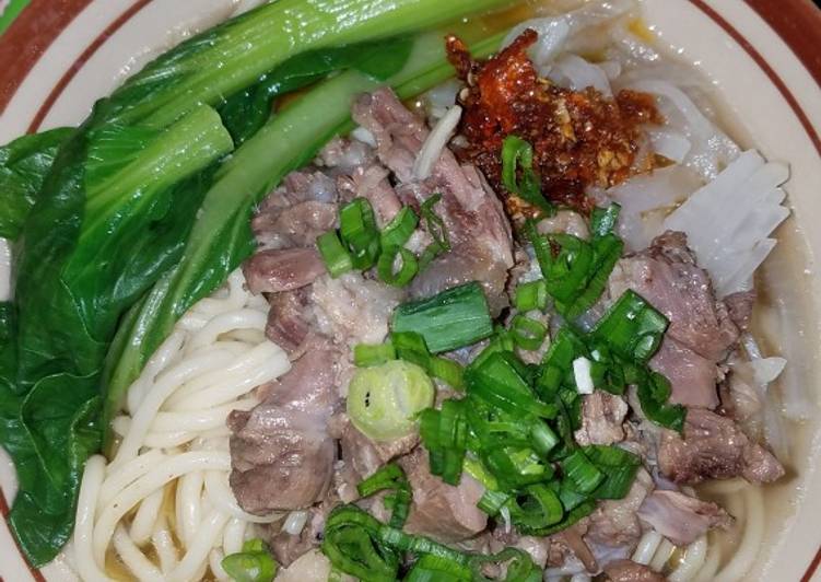 Resep Beef noodles soup Yang Menggugah Selera