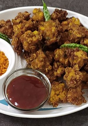 A picture of Sweet corn 🌽fritters / bhajiya/Pakoda.