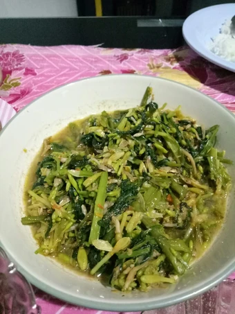 Cara Mudah Membikin Resep Tumis kangkung bunga pepaya yang Lezat Anti Ribet, Bikin Ngiler