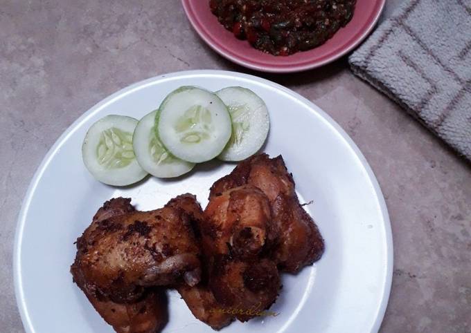 Ayam goreng ketumbar