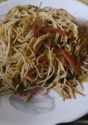 A picture of Singapuri noodles.