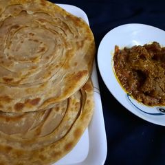 A picture of Lacha paratha.
