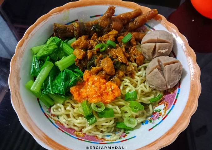 Mie ayam rumahan