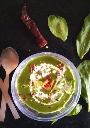A picture of Spinach soup.