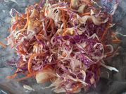 Una foto de ensaladas de repollo