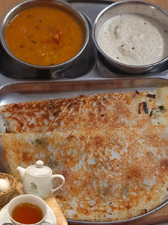 வெங்காய தோசை(onion dosai recipe in tamil) செய்முறை முக்கிய புகைப்படம்