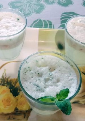 A picture of Amla Juice with Mint.