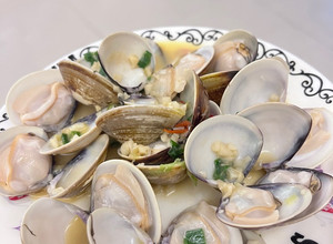 酒蒸蛤蜊 的食譜成品照片