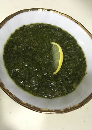 صورة لوصفة ملوخية بالثوم