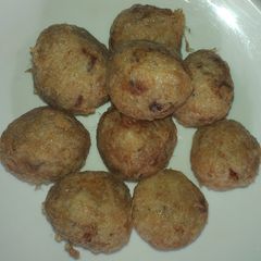 A picture of Yam balls.
