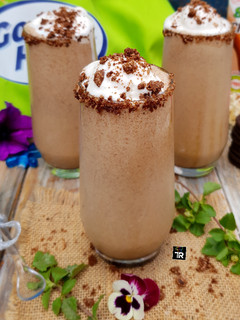 A picture of Choc cookie milkshake.