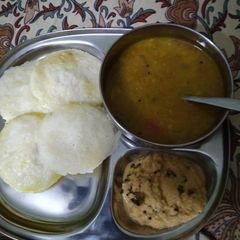 A picture of Rava idli sambhar chutney.