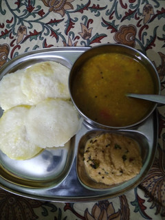 A picture of Rava idli sambhar chutney.