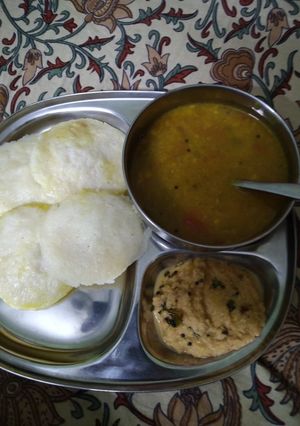 A picture of Rava idli sambhar chutney.