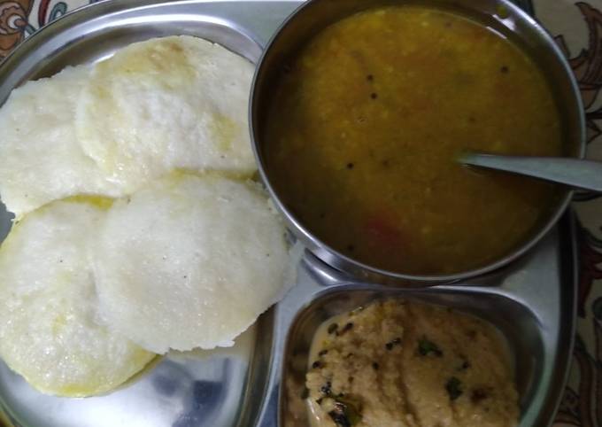 Recipe of Any-night-of-the-week Rava idli sambhar chutney