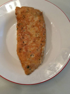 Una foto de Bistec de Pechuga de Pollo rebozada + Tortillita