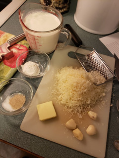 A picture of Alfredo Sauce.