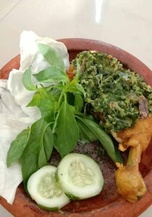 Foto resep Ayam Goreng Sambal Ijo