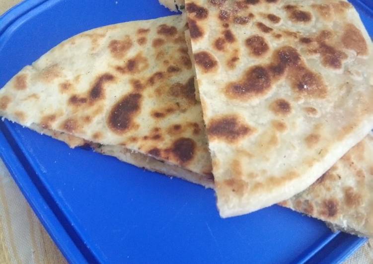 How to Prepare Super Quick Homemade Aloo Kulcha